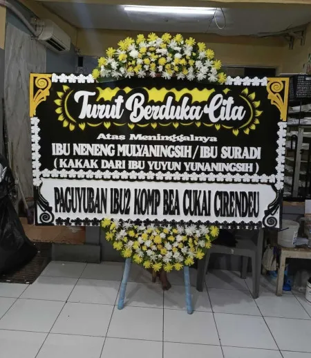 Papan Bunga Duka Tendean